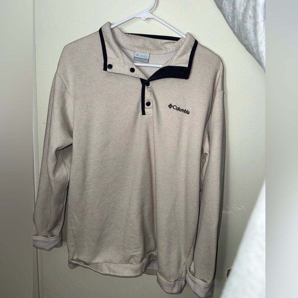 Columbia Beige Pullover with Black Trim